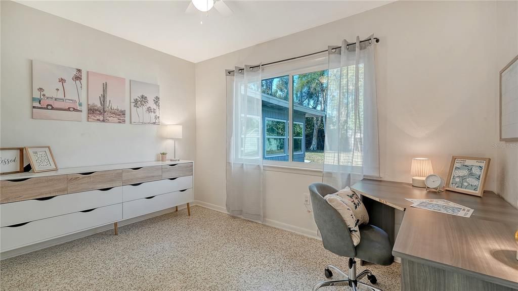 Active With Contract: $2,500 (3 beds, 1 baths, 1721 Square Feet)
