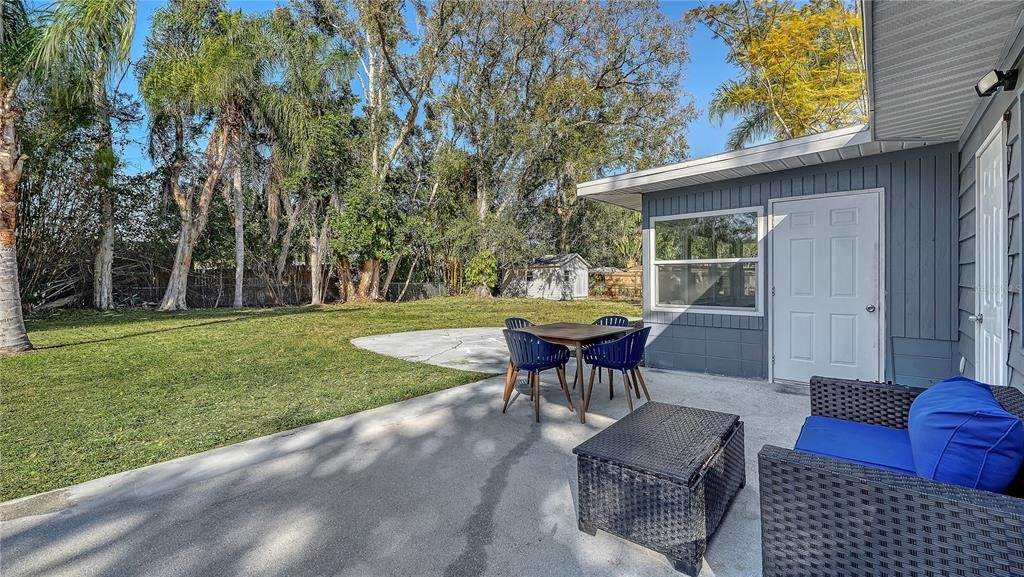 Active With Contract: $2,500 (3 beds, 1 baths, 1721 Square Feet)
