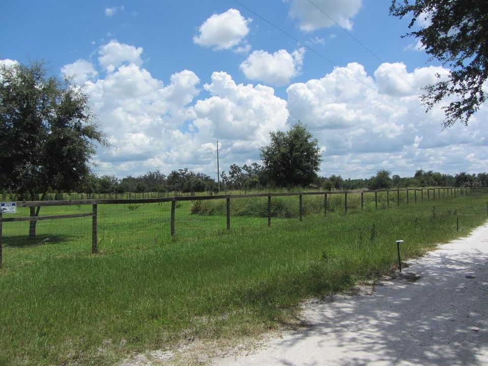 For Sale: $785,900 (1 beds, 1 baths, 1600 Square Feet)