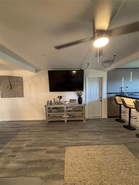For Sale: $785,900 (1 beds, 1 baths, 1600 Square Feet)