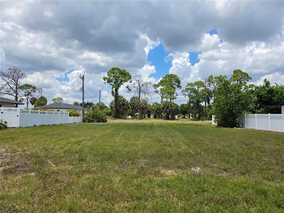 For Sale: $32,000 (0.20 acres)
