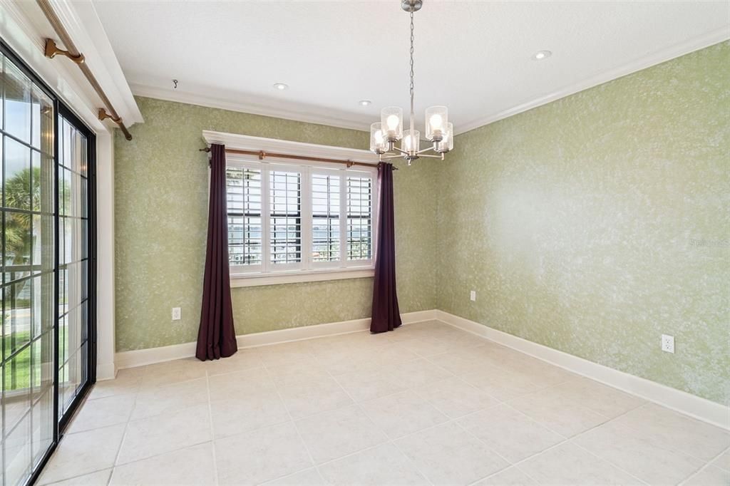 For Sale: $399,999 (3 beds, 2 baths, 1804 Square Feet)