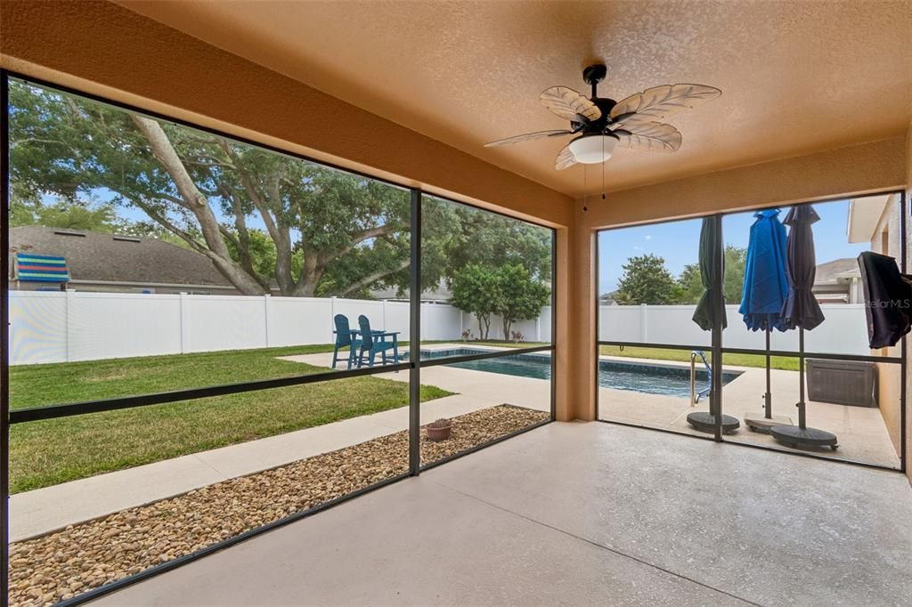 Activo con contrato: $525,000 (5 camas, 3 baños, 2328 Pies cuadrados)