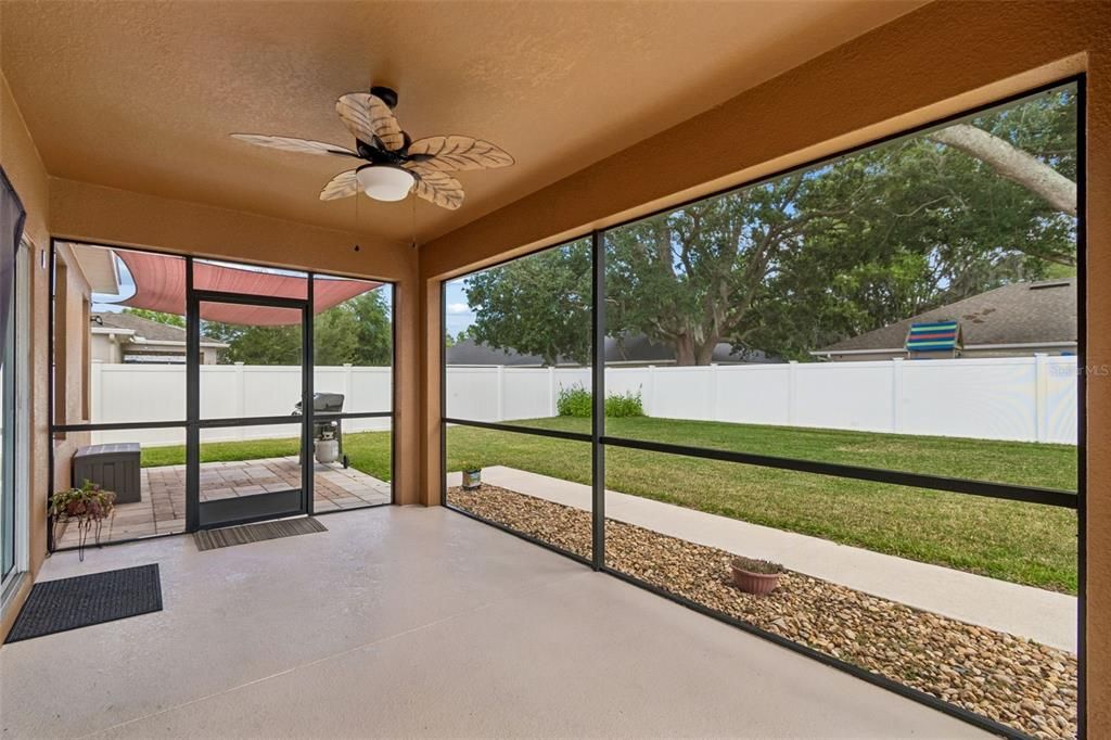 Activo con contrato: $525,000 (5 camas, 3 baños, 2328 Pies cuadrados)