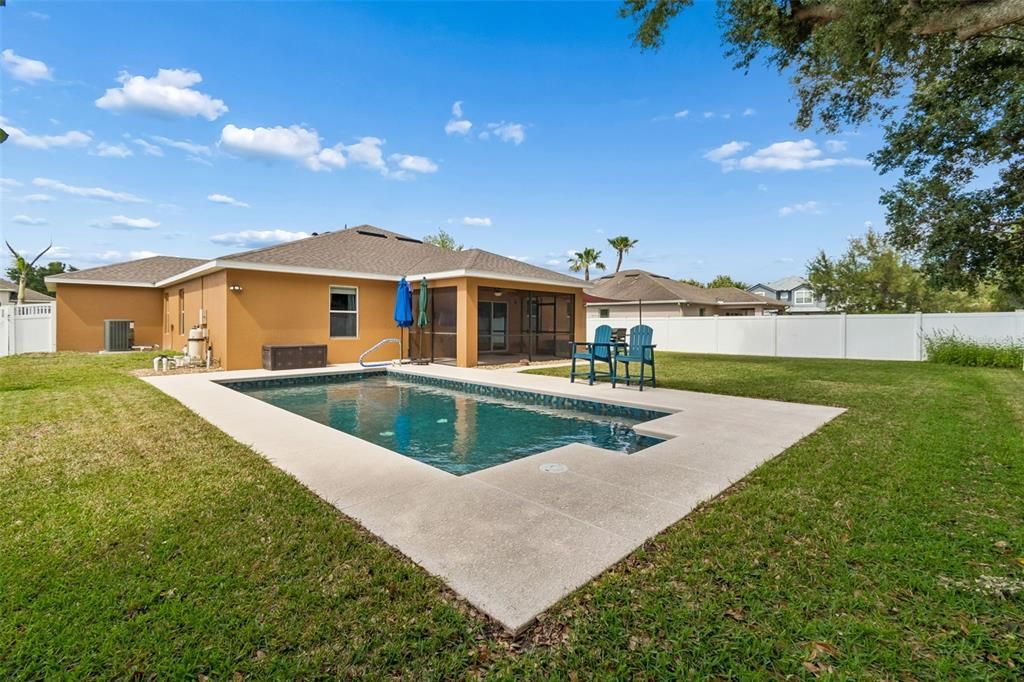 Activo con contrato: $525,000 (5 camas, 3 baños, 2328 Pies cuadrados)