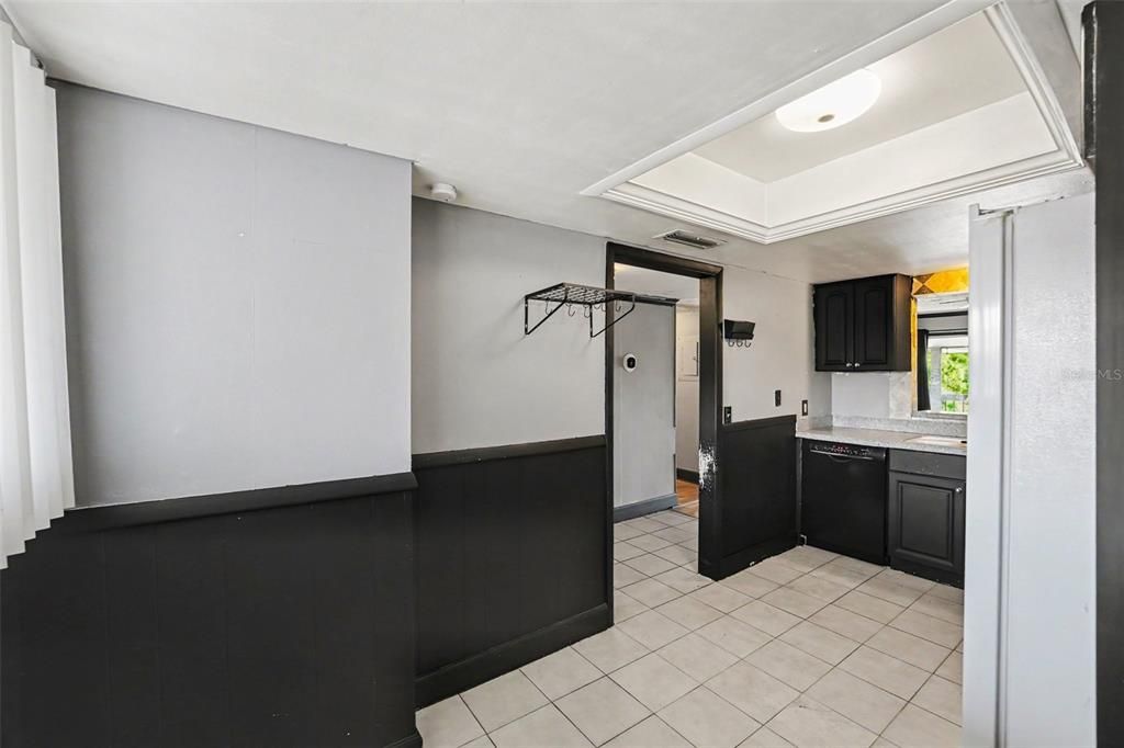 For Sale: $115,000 (2 beds, 2 baths, 1068 Square Feet)