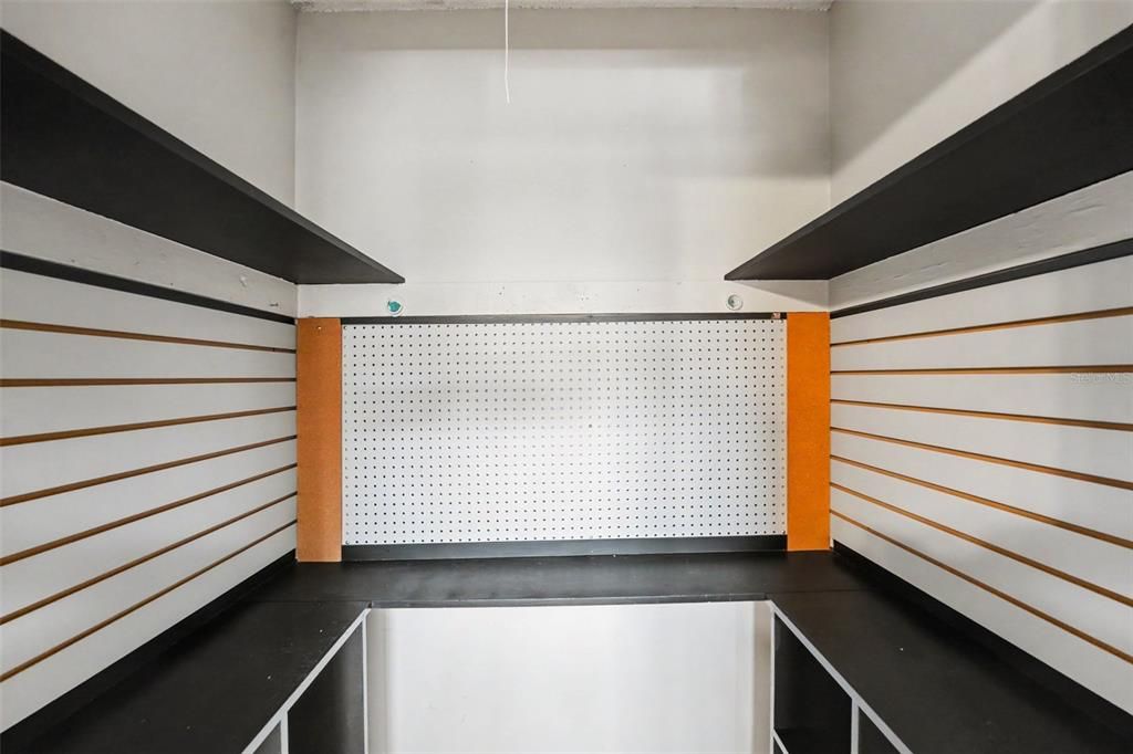 For Sale: $115,000 (2 beds, 2 baths, 1068 Square Feet)