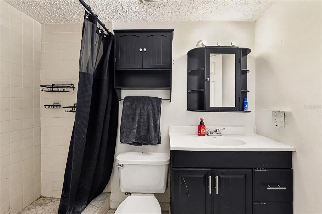 For Sale: $115,000 (2 beds, 2 baths, 1068 Square Feet)