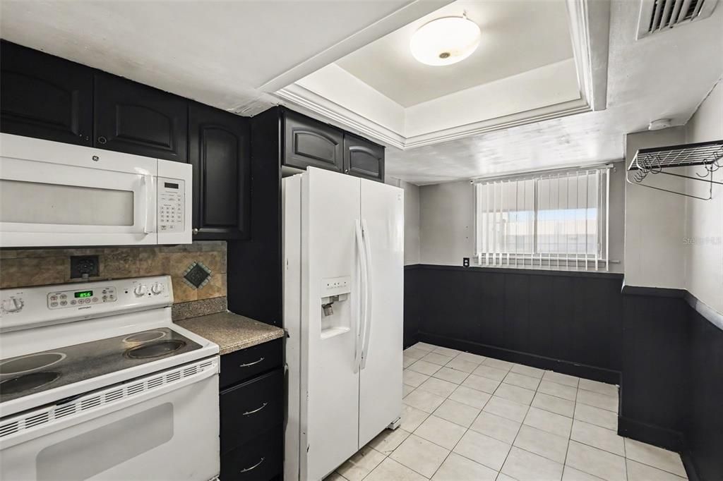 For Sale: $115,000 (2 beds, 2 baths, 1068 Square Feet)