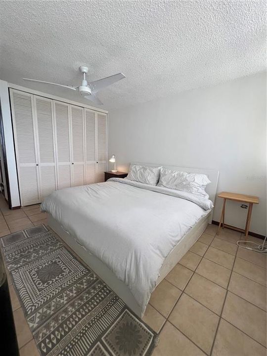 For Sale: $375,000 (1 beds, 1 baths, 612 Square Feet)