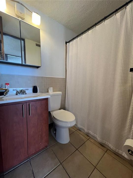 For Sale: $375,000 (1 beds, 1 baths, 612 Square Feet)