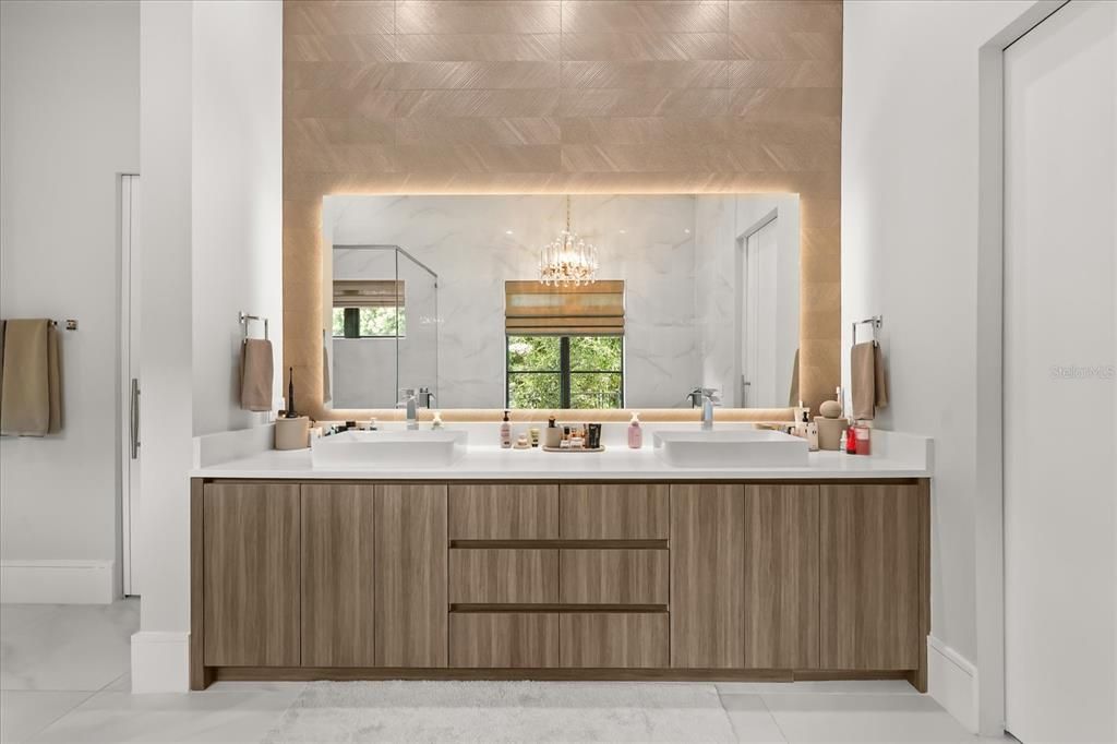 For Sale: $3,490,000 (4 beds, 4 baths, 3963 Square Feet)