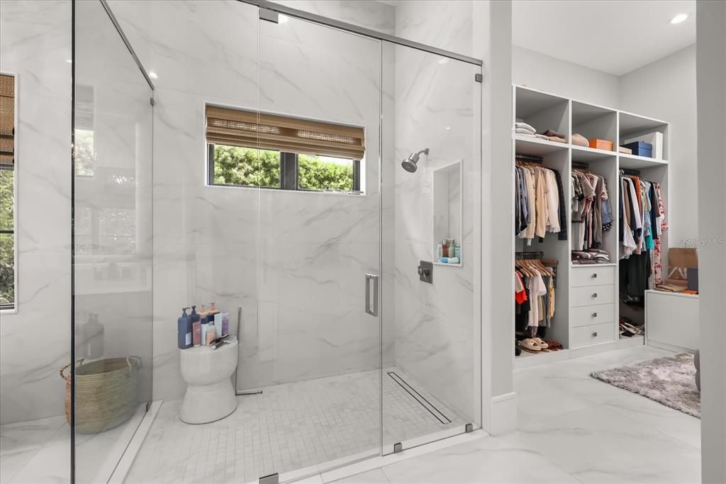 For Sale: $3,490,000 (4 beds, 4 baths, 3963 Square Feet)