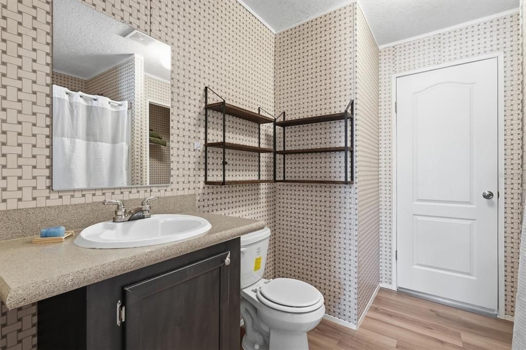 На продажу: $199,000 (3 спален, 2 ванн, 1320 Квадратных фут)