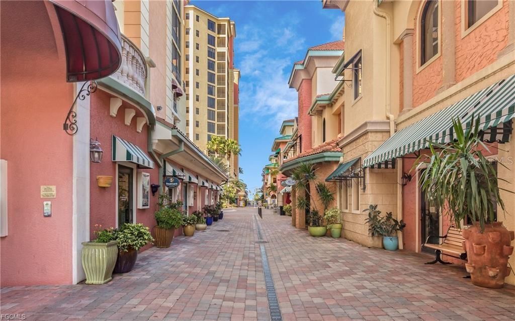 For Sale: $529,900 (3 beds, 2 baths, 1698 Square Feet)