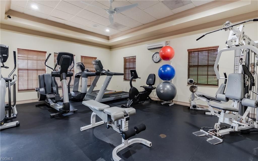 For Sale: $529,900 (3 beds, 2 baths, 1698 Square Feet)