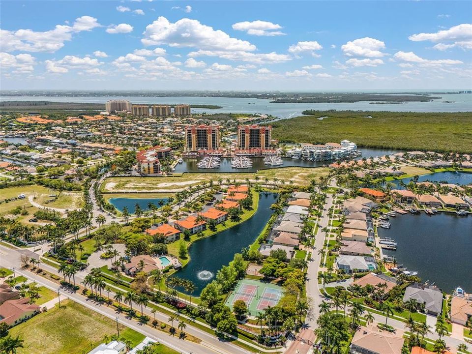 For Sale: $529,900 (3 beds, 2 baths, 1698 Square Feet)