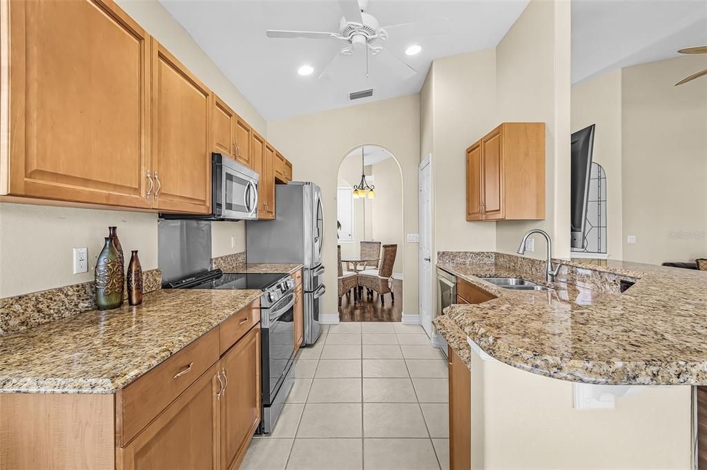 For Sale: $529,900 (3 beds, 2 baths, 1698 Square Feet)