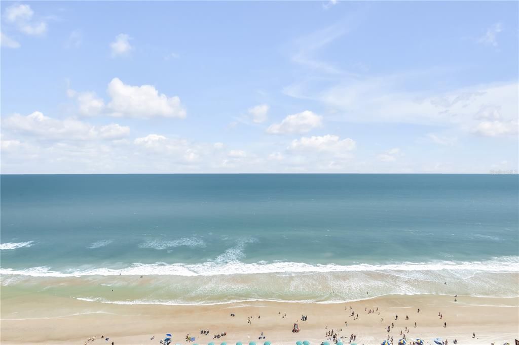 For Sale: $384,000 (1 beds, 1 baths, 751 Square Feet)
