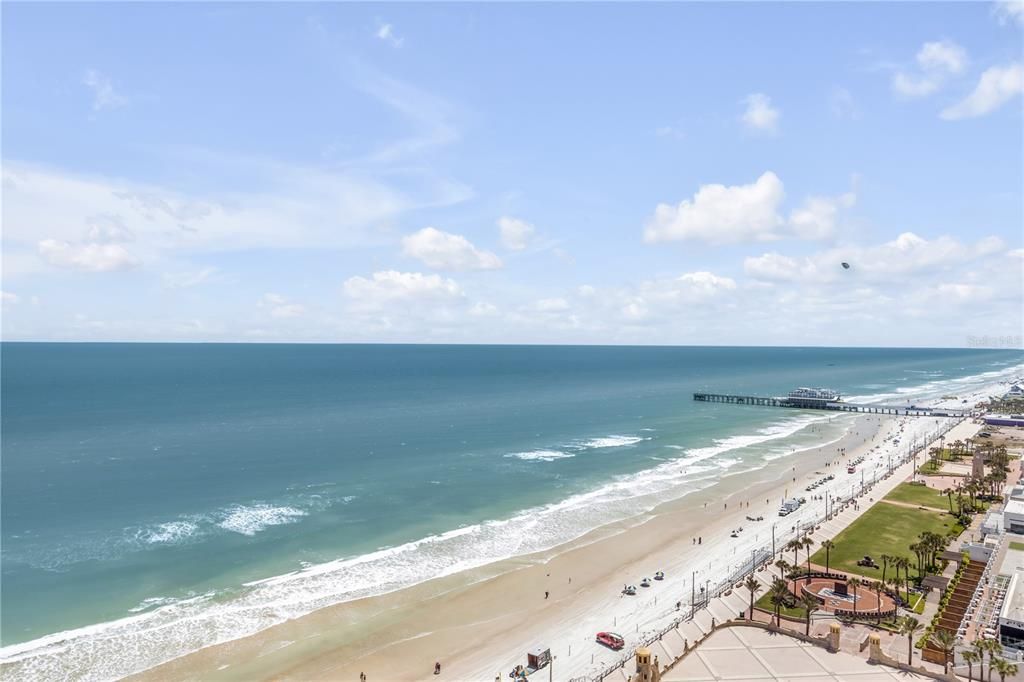 For Sale: $384,000 (1 beds, 1 baths, 751 Square Feet)