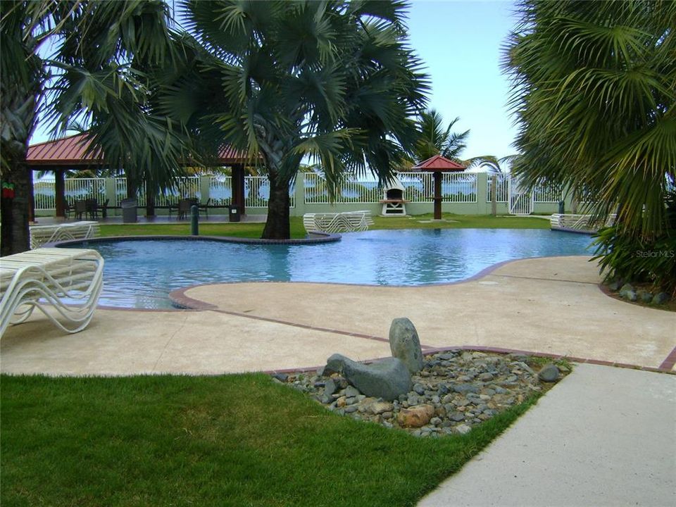 For Sale: $260,000 (3 beds, 2 baths, 1200 Square Feet)