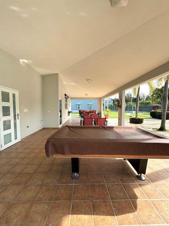 For Sale: $260,000 (3 beds, 2 baths, 1200 Square Feet)
