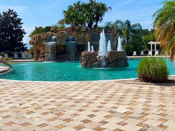 En Venta: $569,000 (4 camas, 2 baños, 2326 Pies cuadrados)
