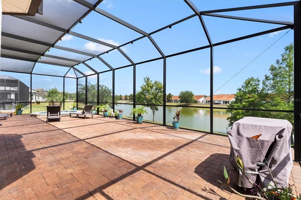 En Venta: $569,000 (4 camas, 2 baños, 2326 Pies cuadrados)