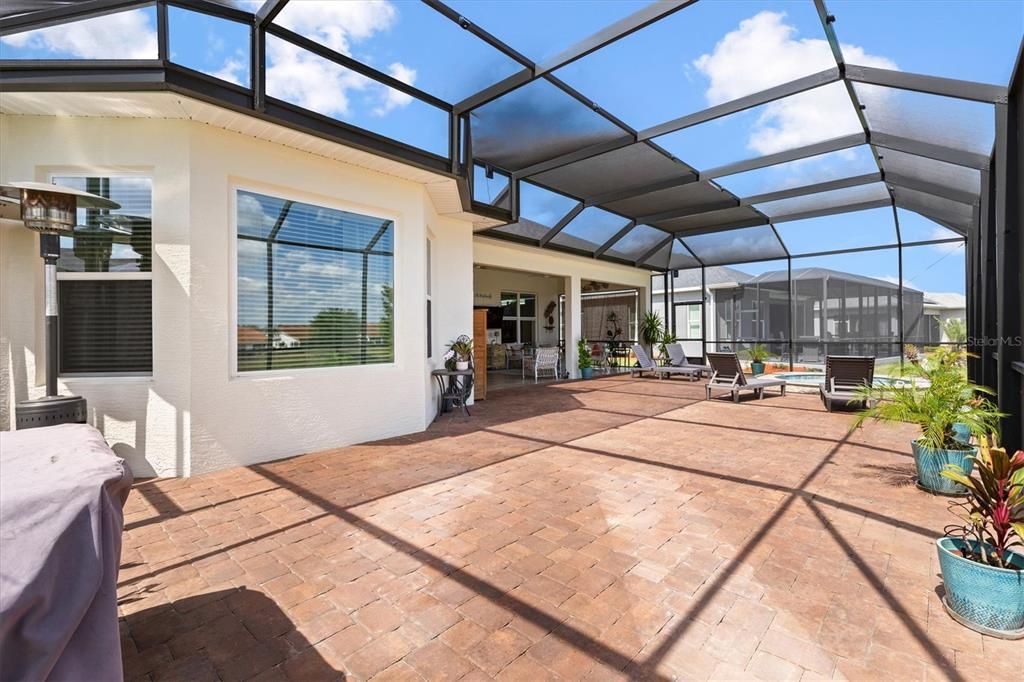 En Venta: $569,000 (4 camas, 2 baños, 2326 Pies cuadrados)