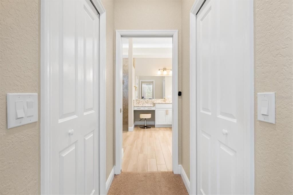 En Venta: $569,000 (4 camas, 2 baños, 2326 Pies cuadrados)