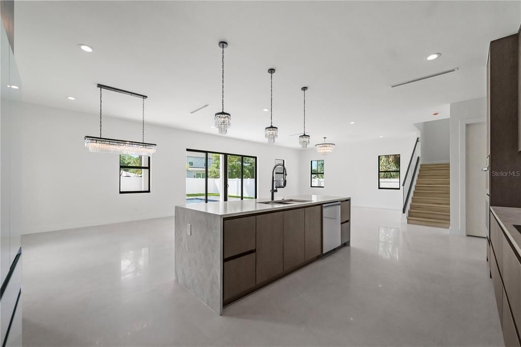 En Venta: $1,489,900 (4 camas, 5 baños, 3663.67 Pies cuadrados)