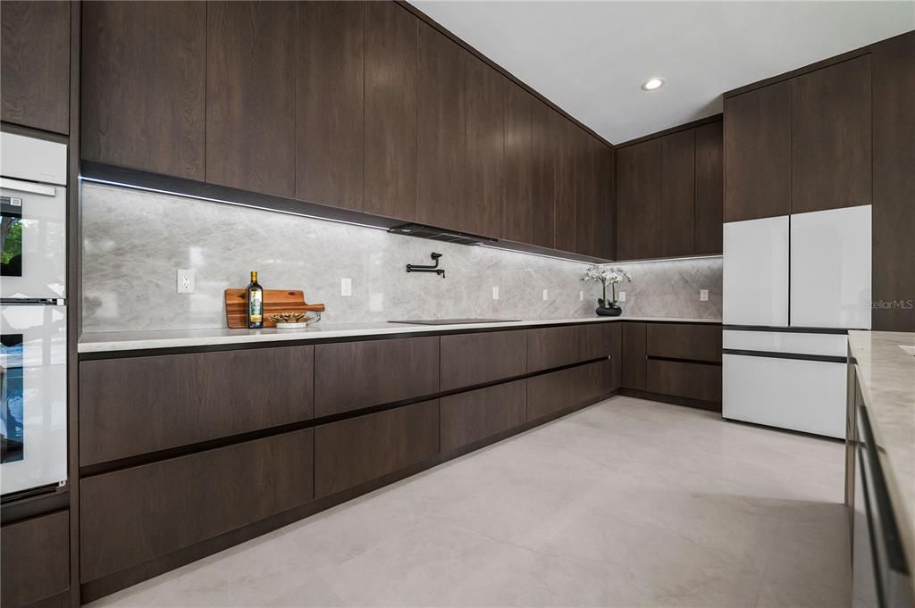 En Venta: $1,489,900 (4 camas, 5 baños, 3663.67 Pies cuadrados)