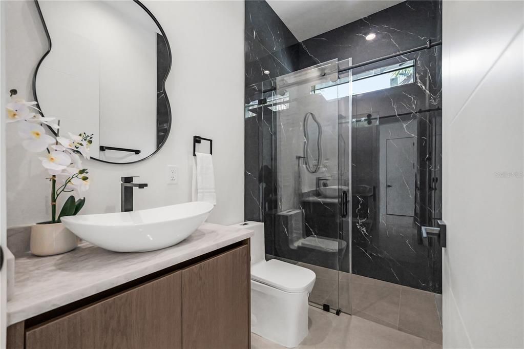 En Venta: $1,489,900 (4 camas, 5 baños, 3663.67 Pies cuadrados)