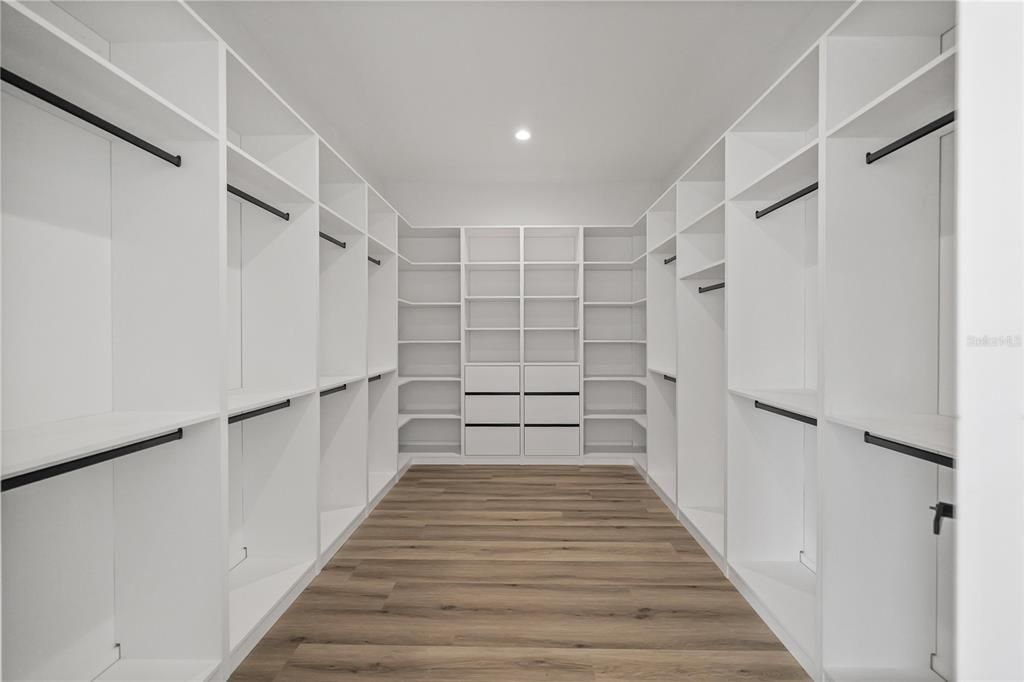 En Venta: $1,489,900 (4 camas, 5 baños, 3663.67 Pies cuadrados)