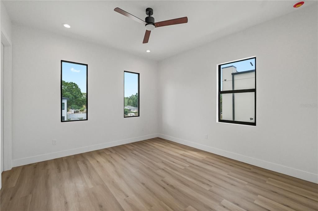 En Venta: $1,489,900 (4 camas, 5 baños, 3663.67 Pies cuadrados)