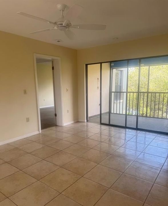Active With Contract: $158,000 (2 beds, 2 baths, 1185 Square Feet)