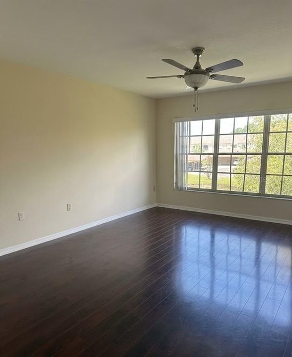 Active With Contract: $158,000 (2 beds, 2 baths, 1185 Square Feet)