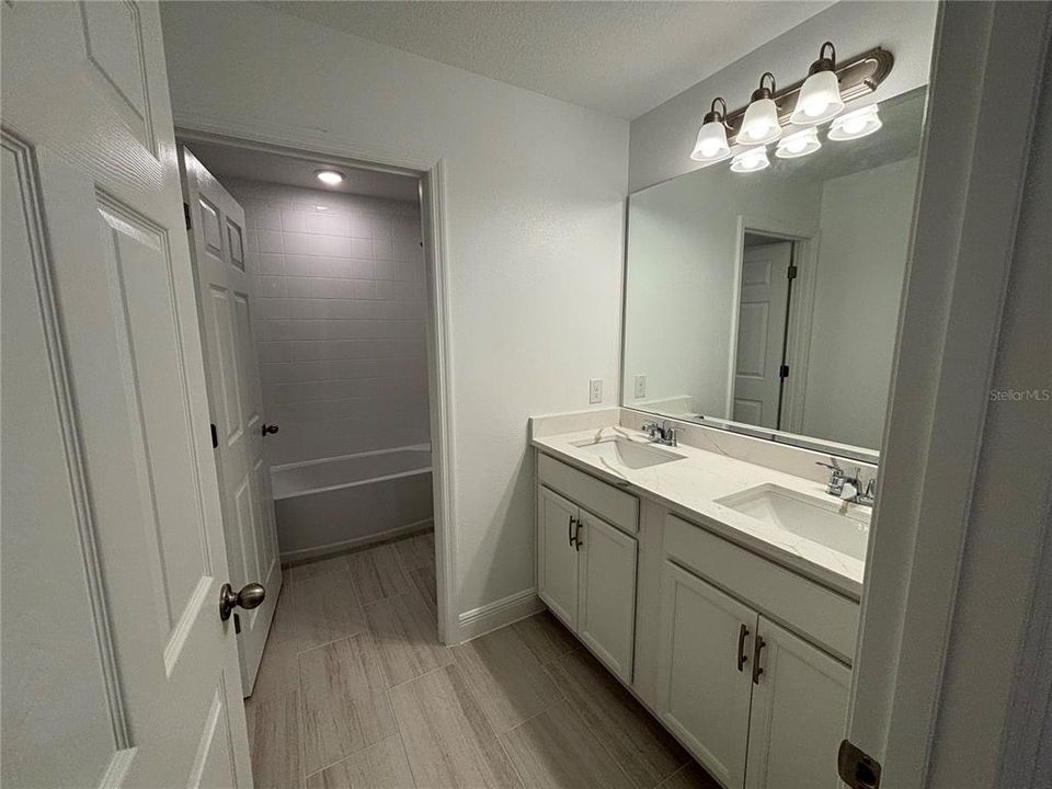 En Venta: $735,990 (6 camas, 4 baños, 4638 Pies cuadrados)