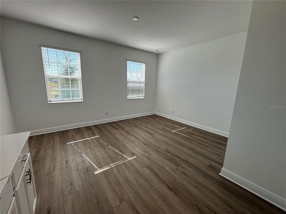 En Venta: $735,990 (6 camas, 4 baños, 4638 Pies cuadrados)
