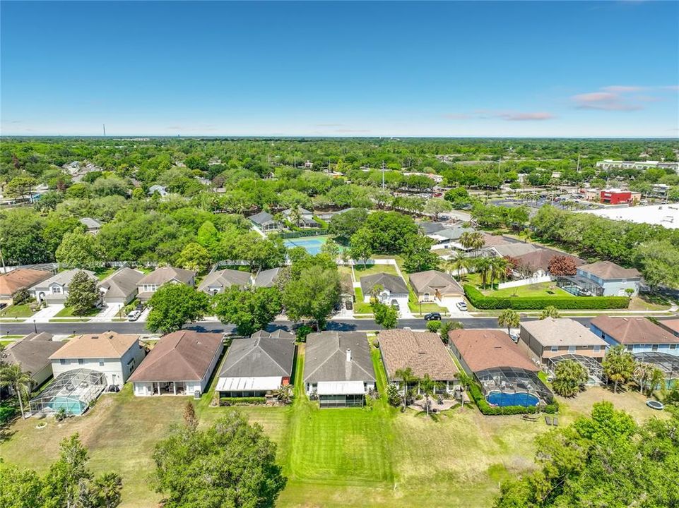 For Rent: $3,200 (4 beds, 2 baths, 1976 Square Feet)