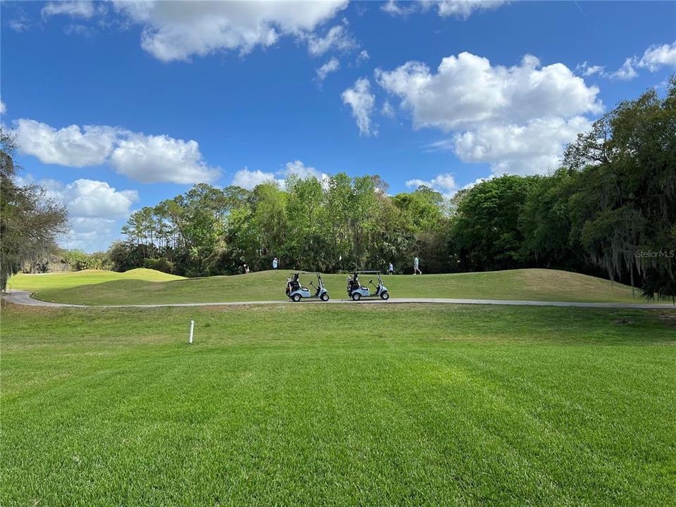 For Rent: $3,200 (4 beds, 2 baths, 1976 Square Feet)