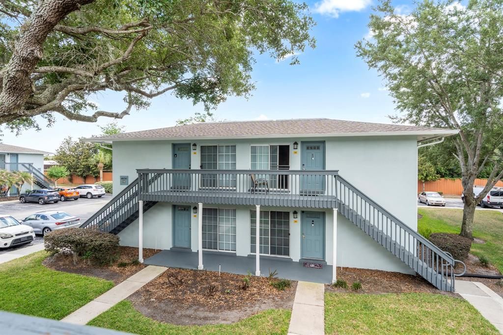 For Sale: $137,000 (1 beds, 1 baths, 636 Square Feet)