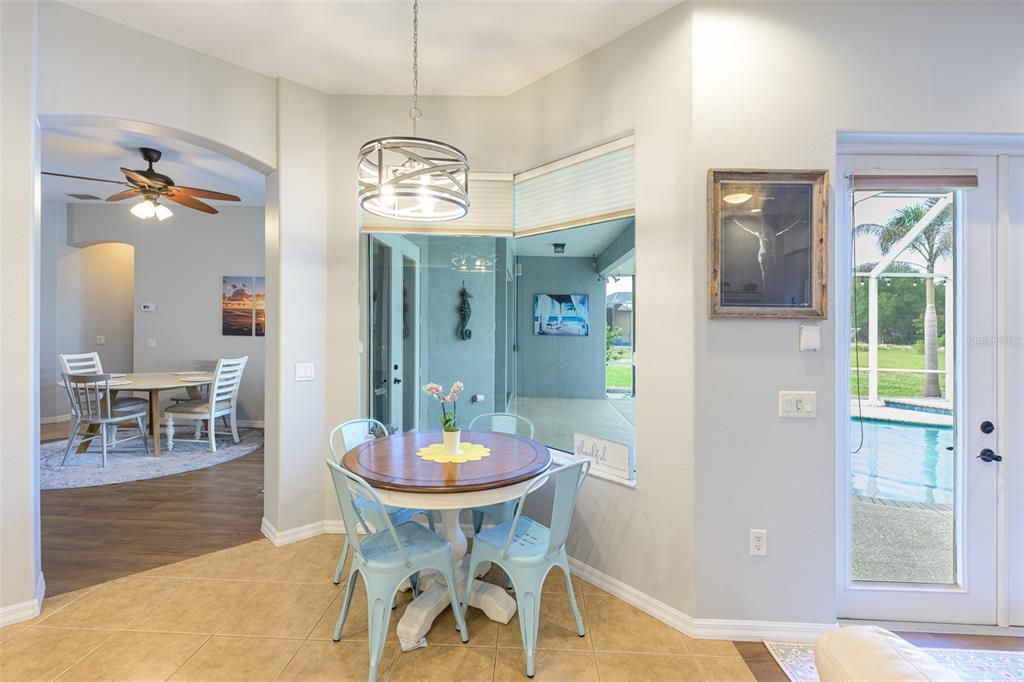Active With Contract: $633,000 (3 beds, 2 baths, 2372 Square Feet)