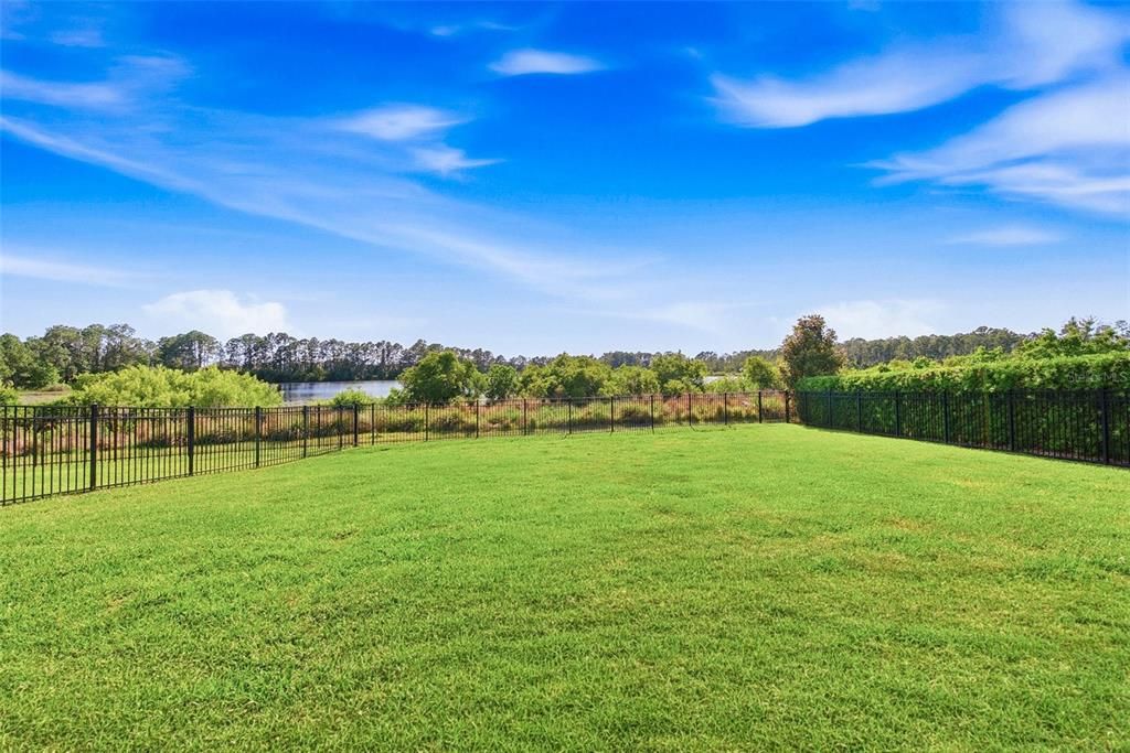 En Venta: $1,050,000 (4 camas, 3 baños, 2758 Pies cuadrados)
