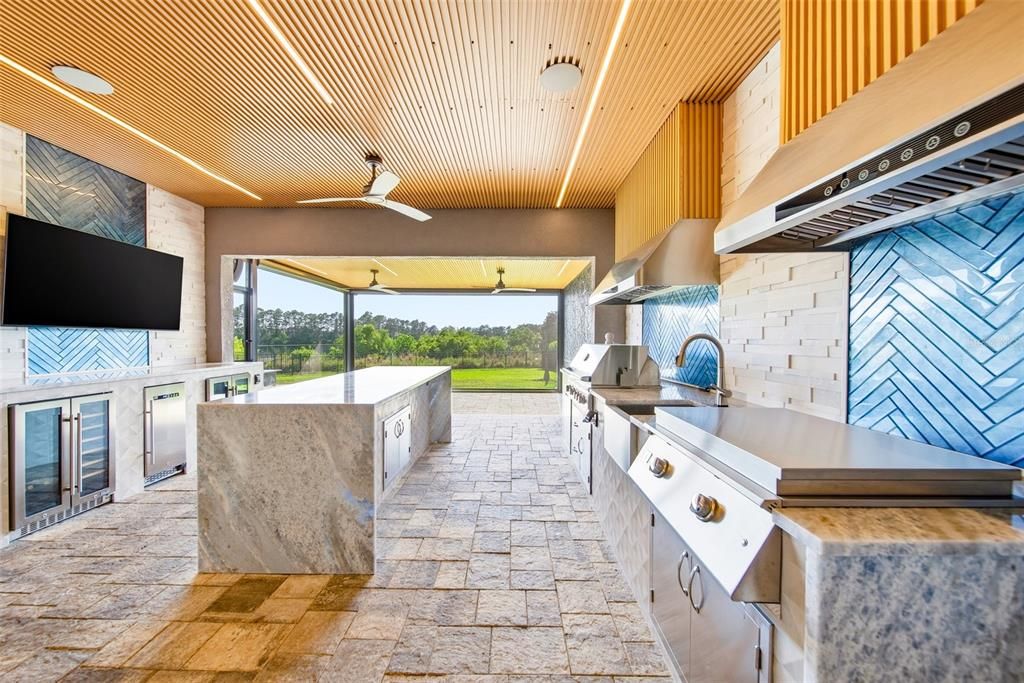 En Venta: $1,050,000 (4 camas, 3 baños, 2758 Pies cuadrados)