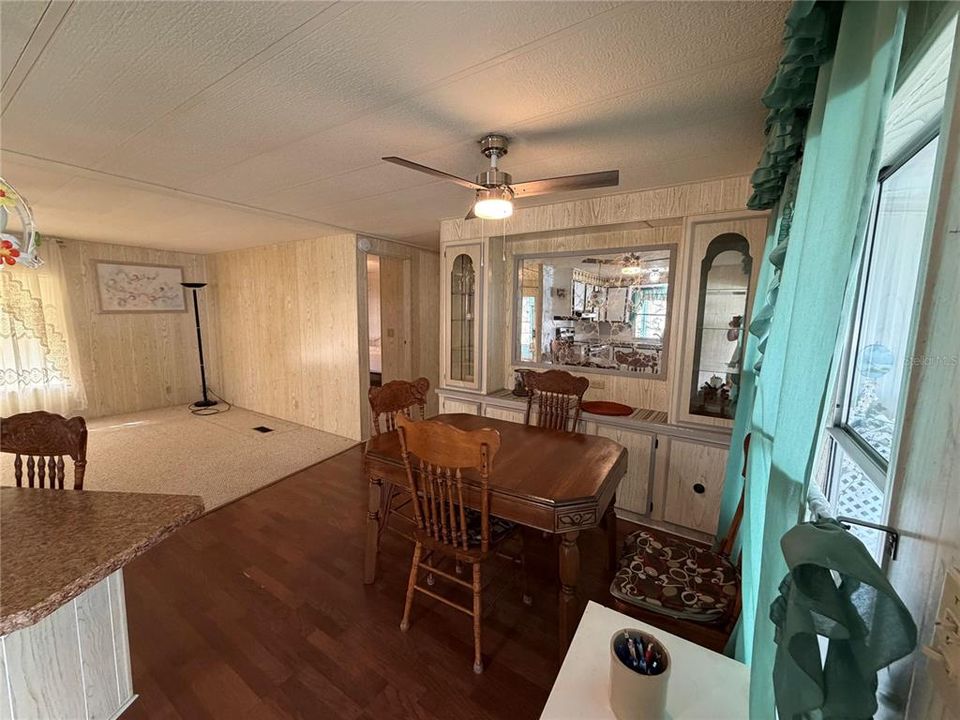 For Sale: $139,800 (2 beds, 2 baths, 960 Square Feet)