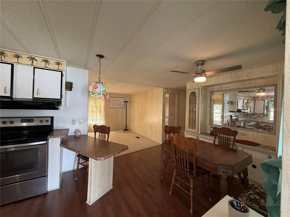 For Sale: $139,800 (2 beds, 2 baths, 960 Square Feet)