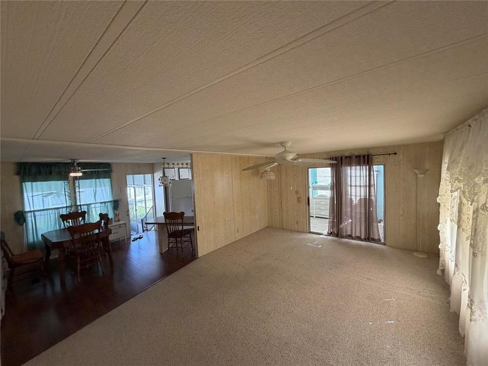 For Sale: $139,800 (2 beds, 2 baths, 960 Square Feet)