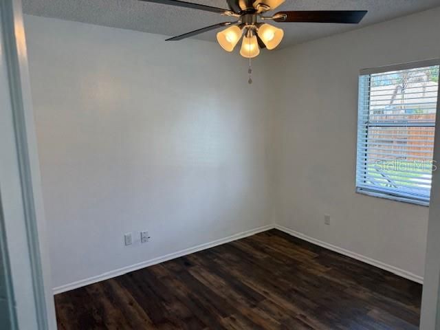 Active With Contract: $284,900 (3 beds, 2 baths, 1143 Square Feet)