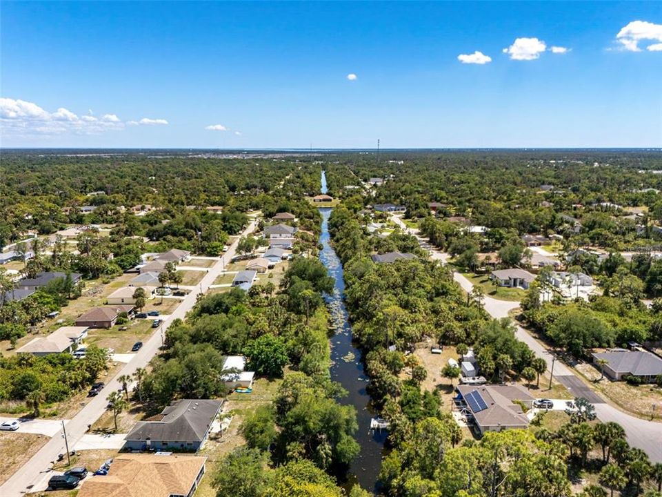 Active With Contract: $265,000 (3 beds, 2 baths, 1487 Square Feet)